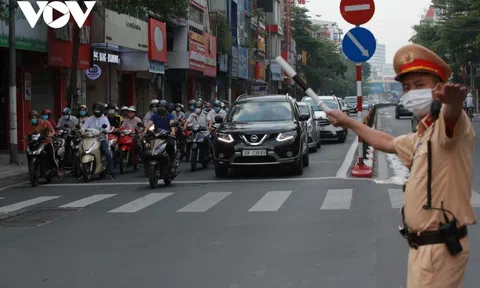 Tạm ngừng áp dụng các Chỉ thị 15, 16 và 19 trên toàn quốc