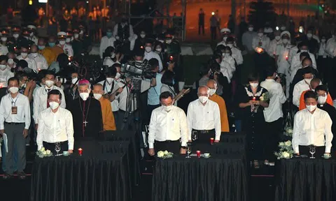 Lễ tưởng niệm đồng bào tử vong và cán bộ, chiến sĩ hy sinh do đại dịch Covid-19