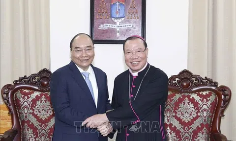 Chủ tịch nước Nguyễn Xuân Phúc chúc mừng đồng bào Công giáo nhân dịp Giáng sinh