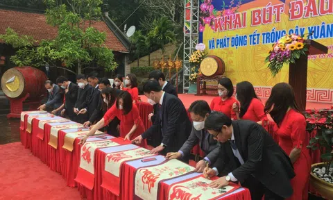 Nét đẹp phong tục khai bút đầu Xuân Nhâm Dần