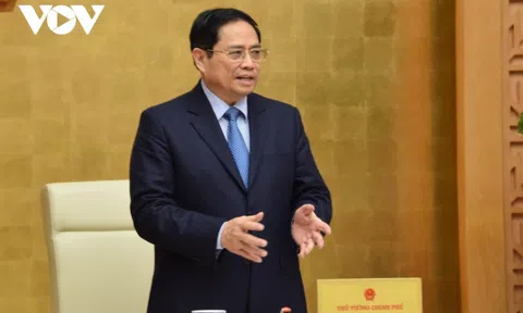 Thủ tướng: Tiến tới bình thường hóa với dịch bệnh, xem COVID-19 là bệnh đặc hữu