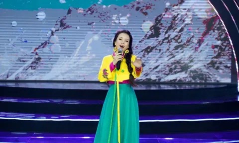 Tân Nhàn mặc hanbok, hát dân ca xứ Hàn ngọt lịm