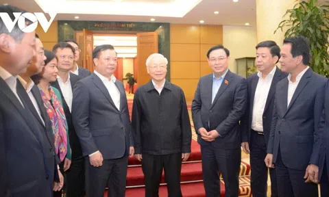 Tổng Bí thư chủ trì cuộc làm việc của Bộ Chính trị với lãnh đạo TP Hà Nội