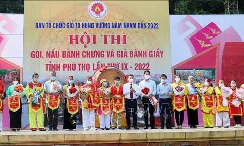 Phú Thọ: Hội thi gói, nấu bánh chưng, giã bánh giầy mừng Giỗ Tổ Hùng Vương - Nét đẹp văn hóa truyền thống