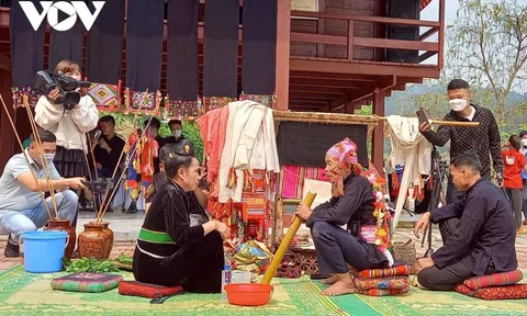 Lai Châu phục dựng Lễ hội Kin Pang của người Thái đen (Than Uyên)