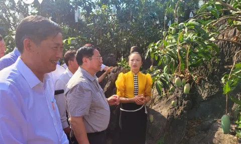 Thủ tướng Phạm Minh Chính đối thoại với nông dân