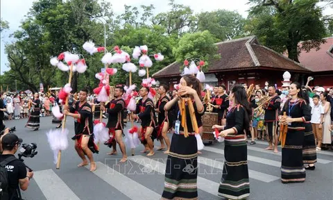 Rực rỡ sắc màu văn hóa lễ hội đường phố trong "Tuần lễ Festival Huế 2022"