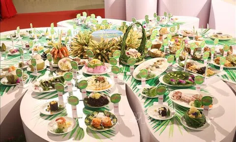 Bến Tre: 222 món ăn từ dừa xác lập kỷ lục thế giới