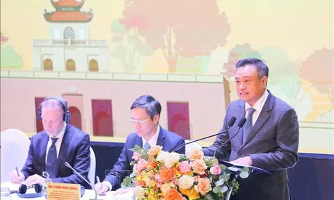 "20 năm nghiên cứu, bảo tồn và phát huy giá trị di sản Hoàng Thành Thăng Long - Hà Nội".