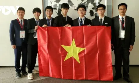 Cả 5 học sinh Việt Nam dự thi Olympic Vật lý Quốc tế đều đoạt huy chương, trong đó có 2 Huy chương Vàng