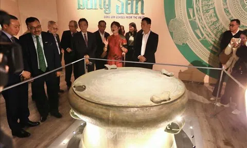 Trưng bày di vật đặc sắc  "Âm vang Đông Sơn",  góp phần giải đáp bí ẩn kỹ thuật đúc trống đồng từ 2.000 năm trước