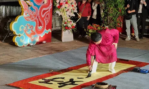 Hà Nội:  Hội chữ Xuân Giáp Thìn và Triển lãm thư pháp ‘Hiếu học’