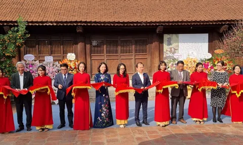 Hà Nội: Triển lãm "Khơi nguồn đạo học"