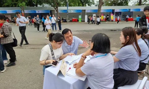 Hà Nội tổ chức các phiên giao dịch việc làm lưu động định hướng nghề nghiệp cho học sinh