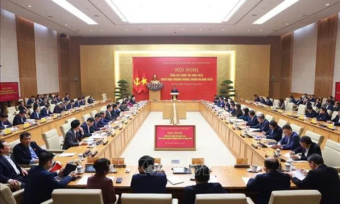 Thủ tướng: "Biến nguy thành cơ", "biến tư duy thành nguồn lực", "biến thách thức thành động lực", huy động được sức mạnh từ nhân dân, góp phần phát triển đất nước