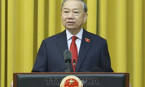 Tổng Bí thư, Chủ tịch nước chủ trì hội nghị công bố các quyết định đối với Chính phủ