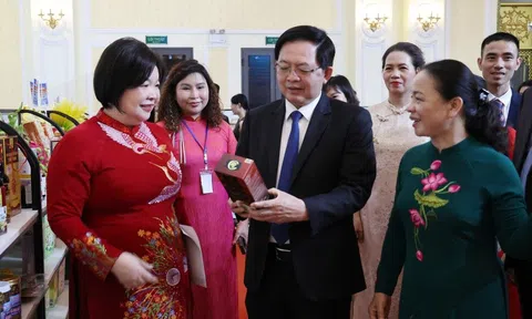 Phó Thủ tướng Hồ Quốc Dũng dự trao Giải Ngôi sao Hợp tác xã và Giải Mai An Tiêm năm 2026