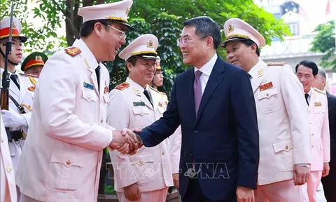 Thủ tướng Lê Minh Hưng: Tên gọi 'Cảnh sát hình sự' mãi là niềm tin cậy của Nhân dân