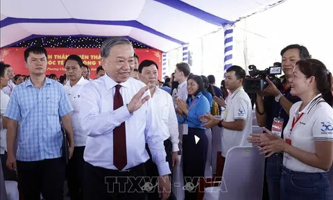 Tổng Bí thư, Chủ tịch nước Tô Lâm thăm, động viên công nhân, người lao động tại TP Hồ Chí Minh