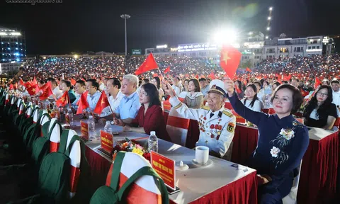 'Mãi mãi tuổi 20' hun đúc ý chí tự cường, khơi dậy khát vọng cống hiến
