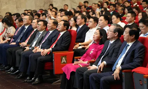 Vinh danh 96 gương mặt nông dân tiêu biểu trong 40 năm Đổi mới