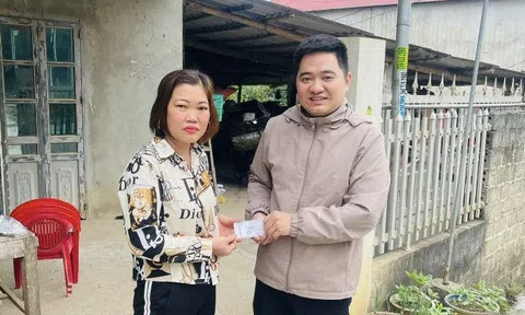 Phú Thọ: Đoan Hùng hỗ trợ tặng thẻ Bảo hiểm y tế cho người dân tộc thiểu số