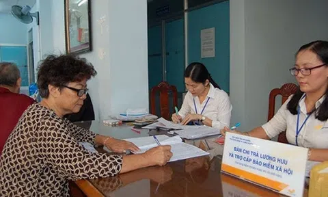 Hà Nội chi trả lương hưu, trợ cấp bảo hiểm hàng tháng cho hơn 580.000 người