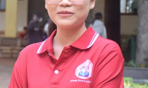 Đinh Thị Trâm - tân sinh viên Trường Cao đẳng Kỹ nghệ II: Có bằng đại học quay lại học cao đẳng