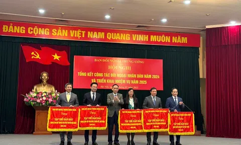 Vusta nhận Cờ thi đua năm 2024 của Ban Đối ngoại Trung ương