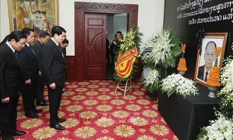 Lãnh đạo Đảng, Nhà nước viếng đồng chí Khamtay Siphandone