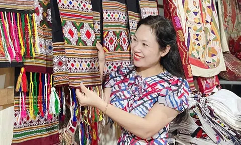 Hoa Tiến - Di sản Văn hoá làng Thái cổ ở Nghệ An