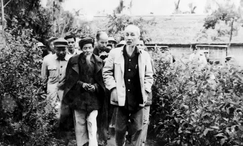 Nhớ Bác, “lòng ta trong sáng hơn”