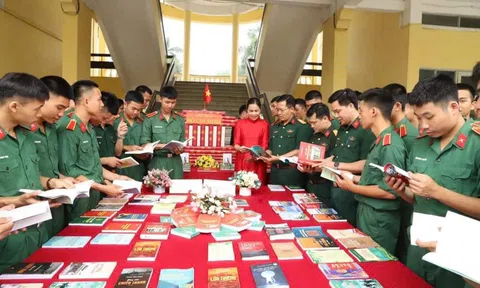 Đọc sách - Bồi đắp phẩm chất người lính trong thời đại mới