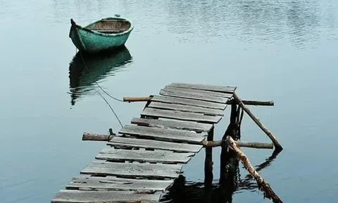 Qua cầu rút ván