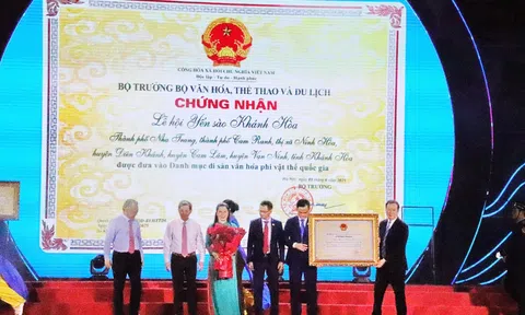 Tôn vinh di sản quốc gia: Lễ hội Yến sào Khánh Hòa chính thức được vinh danh