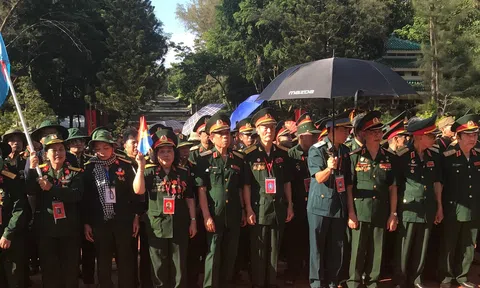 Thăm chiến trường xưa, nhớ đồng đội