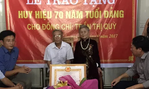 “Thầy Tiễn” - Người thầy làng và người cha mẫu mực