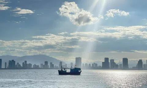 Du thuyền Aman Solace - Trải nghiệm ngắm hoàng hôn đẳng cấp giữa Vịnh Nha Trang