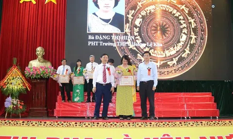 Cô giáo Đặng Thị Hiền: Người thắp lửa đam mê văn chương và sự nghiệp trồng người
