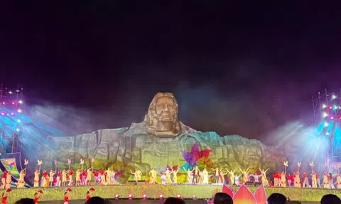 “Đất nước lời ru” - Bản hùng ca bất diệt tri ân những người con của Tổ quốc