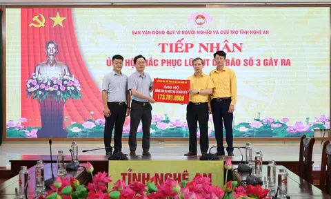 Ngành Văn hoá, Thể thao và Du lịch Nghệ An quyên góp ủng hộ đồng bào vùng lũ