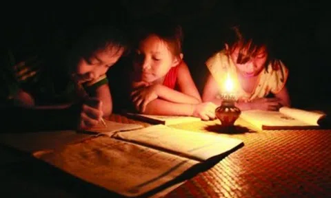 Ngọn đèn dầu trong ký ức tuổi thơ