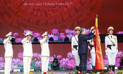 Lễ kỷ niệm 80 năm Ngày truyền thống Công an nhân dân và 20 năm Ngày hội Toàn dân bảo vệ an ninh Tổ quốc