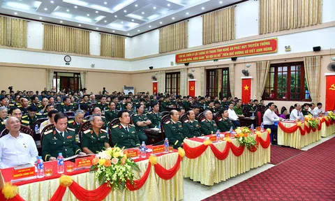 Nghệ An kỷ niệm 80 năm Ngày truyền thống LLVT tỉnh và đón nhận Huân chương Bảo vệ Tổ quốc hạng Nhất