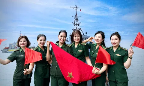 Trung tá, Nhà văn Phạm Vân Anh - Hạnh phúc được tham gia kết nối những “thanh âm”