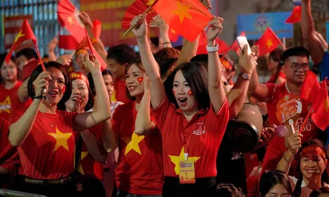 Tặng 100.000 đồng/người cho toàn dân ăn Tết Độc lập