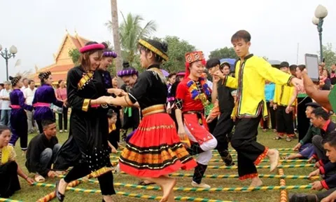 Khẩn trương trao quà Tết Độc lập, hơn 5.600 tỷ đồng đã được chi