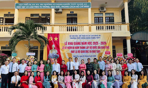 Hơn 945.000 học sinh Nghệ An bước vào năm học mới