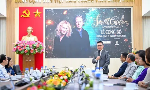 Ban nhạc Secret Garden lần đầu tiên biểu diễn tại Việt Nam