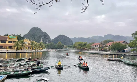 Cuối tuần rong chơi trên đất cố đô Hoa Lư